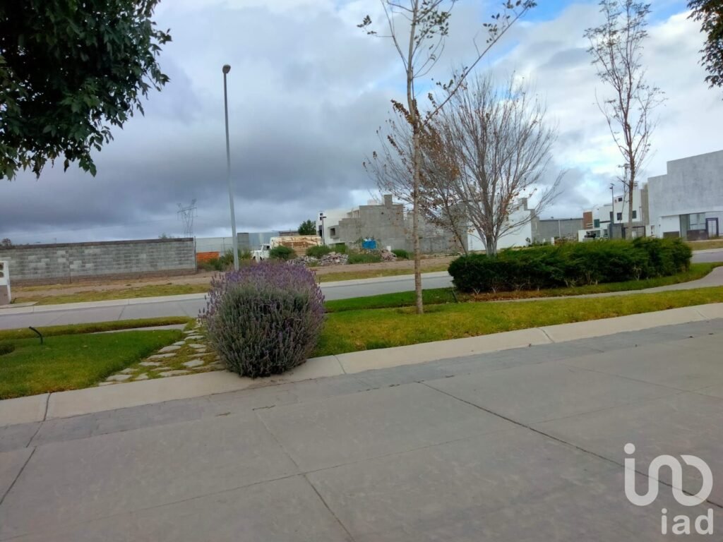 Lote en Venta residencial a 10 minutos de centro comercial Explanada HIDALGO