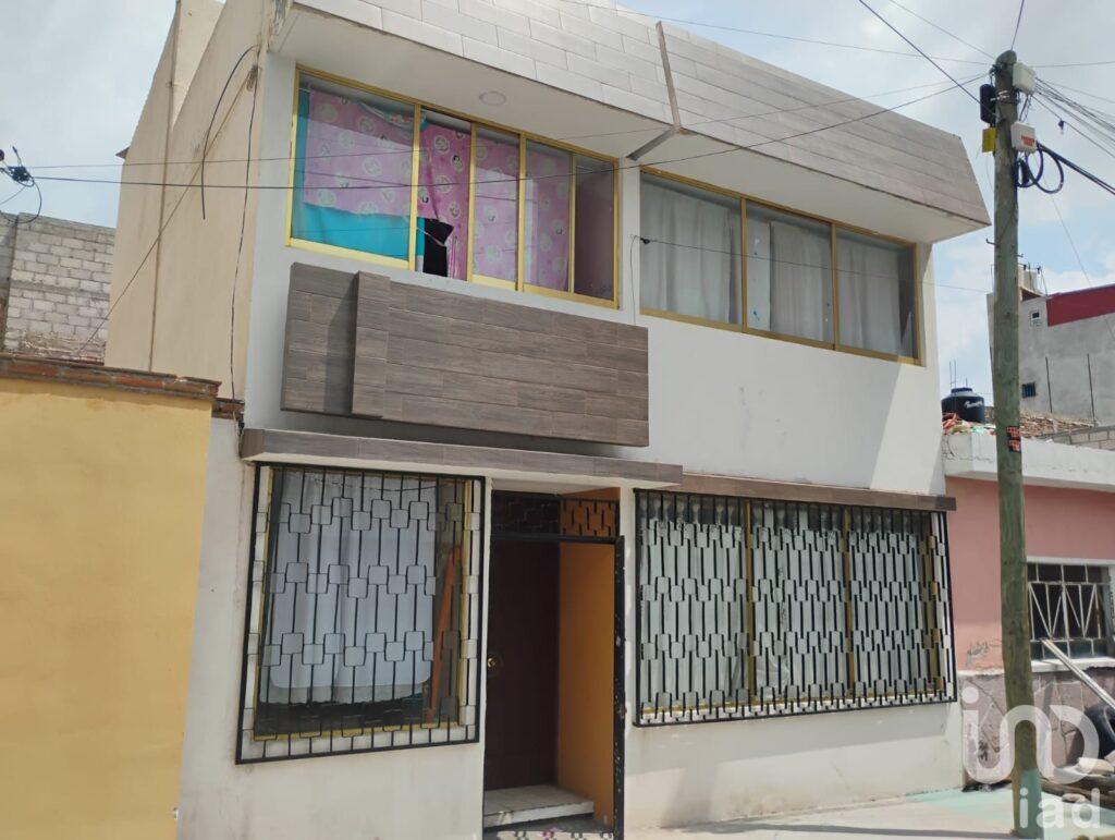 Casa con terreno y departamento independiente en el centro de Pachuca