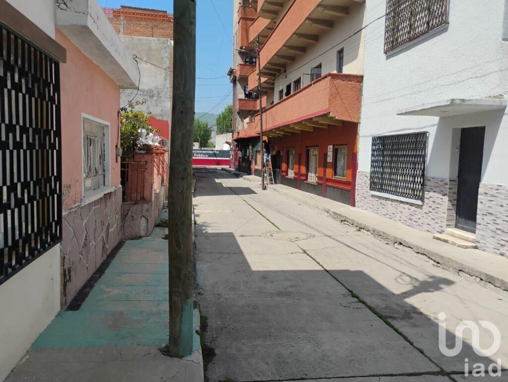 Casa con terreno y departamento independiente en el centro de Pachuca