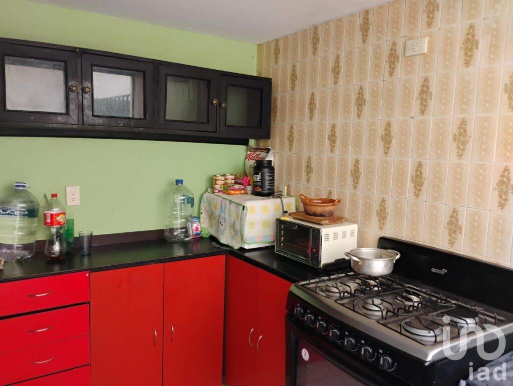 Casa con terreno y departamento independiente en el centro de Pachuca