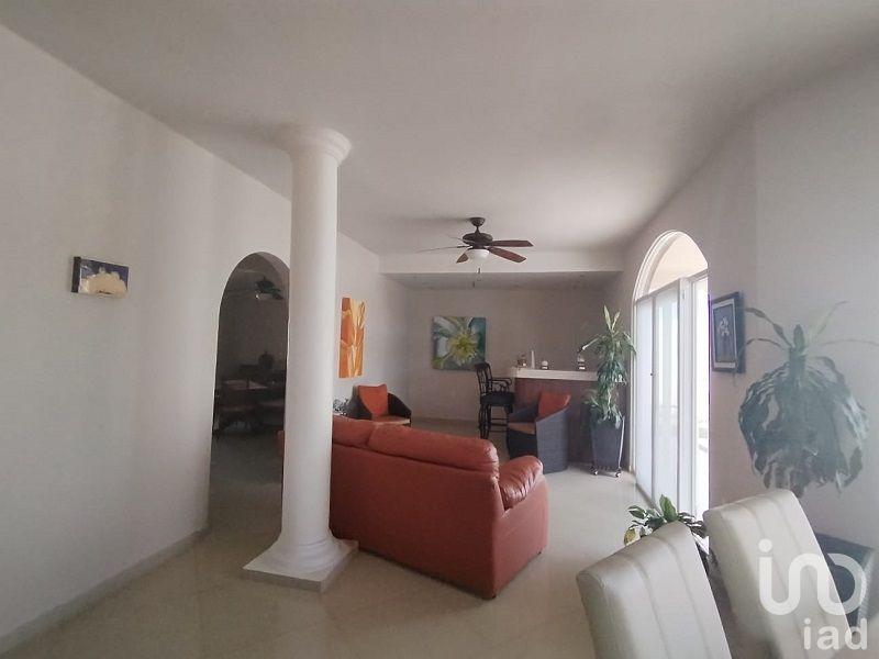 CASA EN VENTA A 150 METROS DE L PLAYA EN EL ENCANTO DE LA BAHIA E LA RIVIERA VERACRUZANA EN VERACRUZ