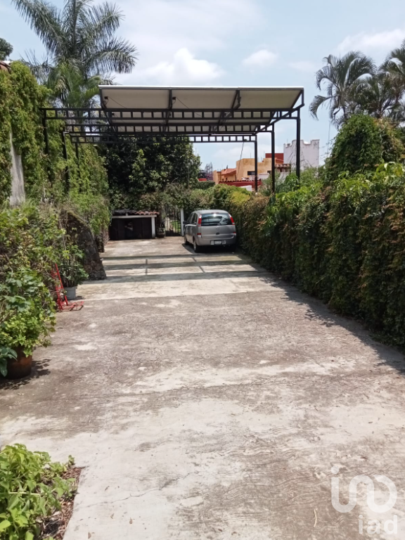 Venta de Casa a precio de Terreno en Vista Hermosa, una de las mejores zonas de Cuernavaca