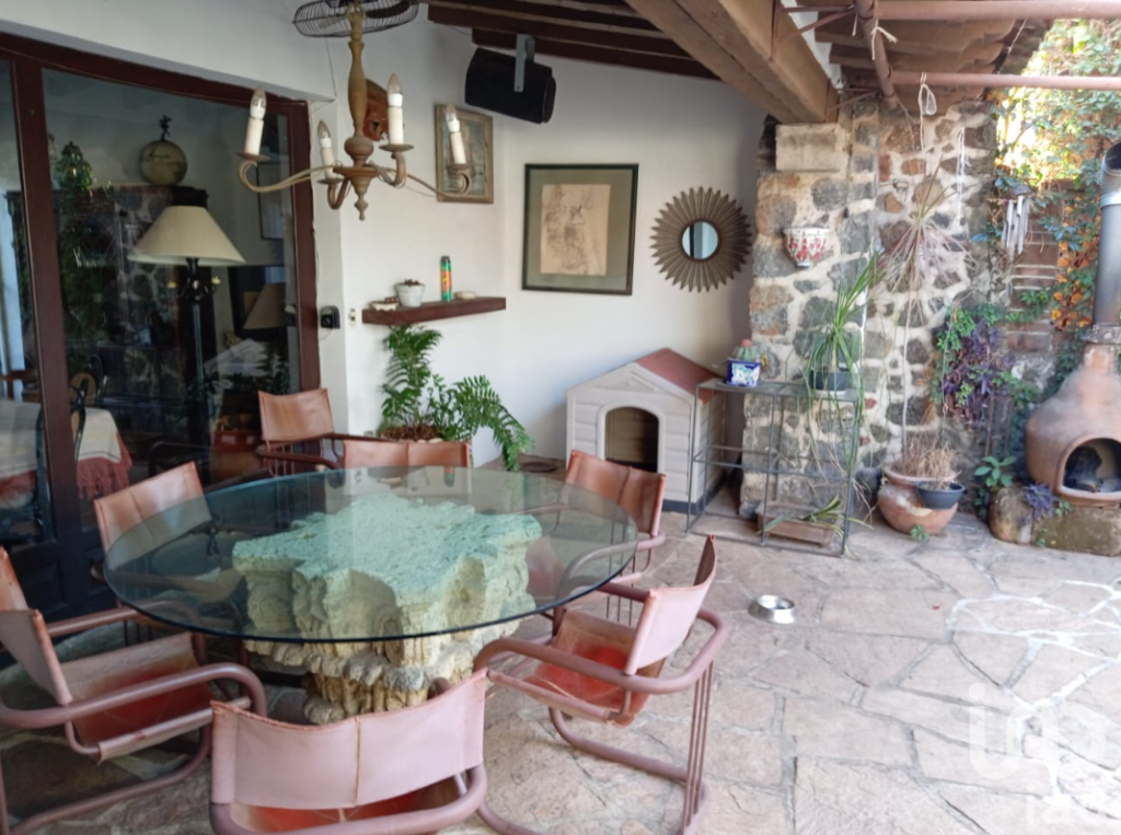 Venta de Casa a precio de Terreno en Vista Hermosa, una de las mejores zonas de Cuernavaca
