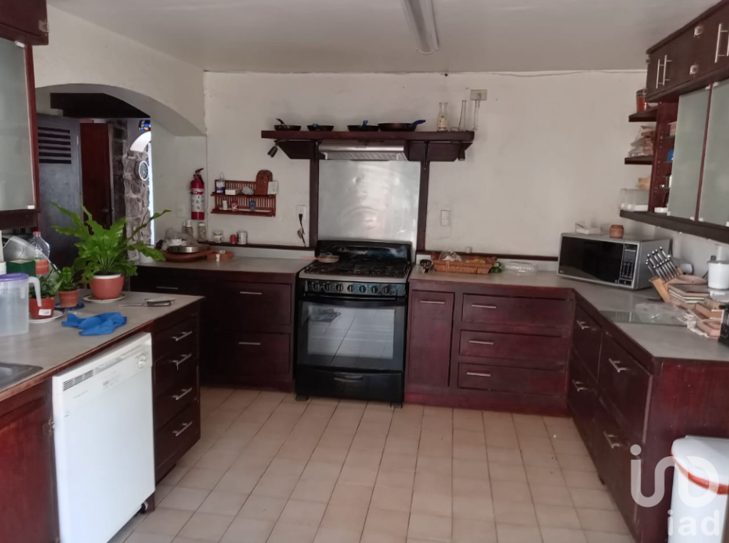 Venta de Casa a precio de Terreno en Vista Hermosa, una de las mejores zonas de Cuernavaca