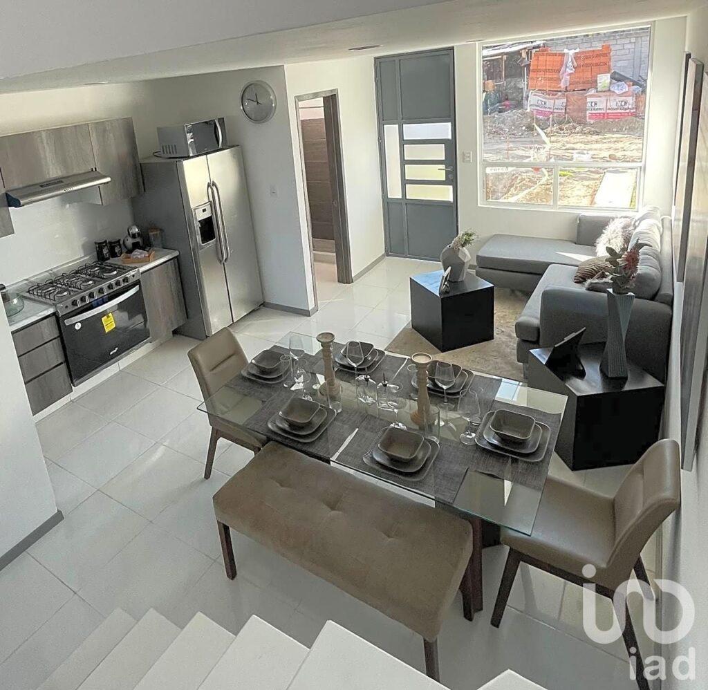 CASA EN VENTA CON RECÁMARA Y BAÑO COMPLETO EN PLANTA BAJA CERCA DE VOLKSWAGUEN