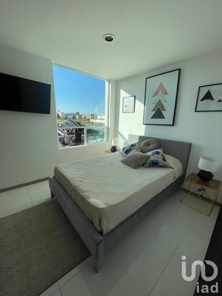 CASA EN VENTA CON RECÁMARA Y BAÑO COMPLETO EN PLANTA BAJA CERCA DE VOLKSWAGUEN