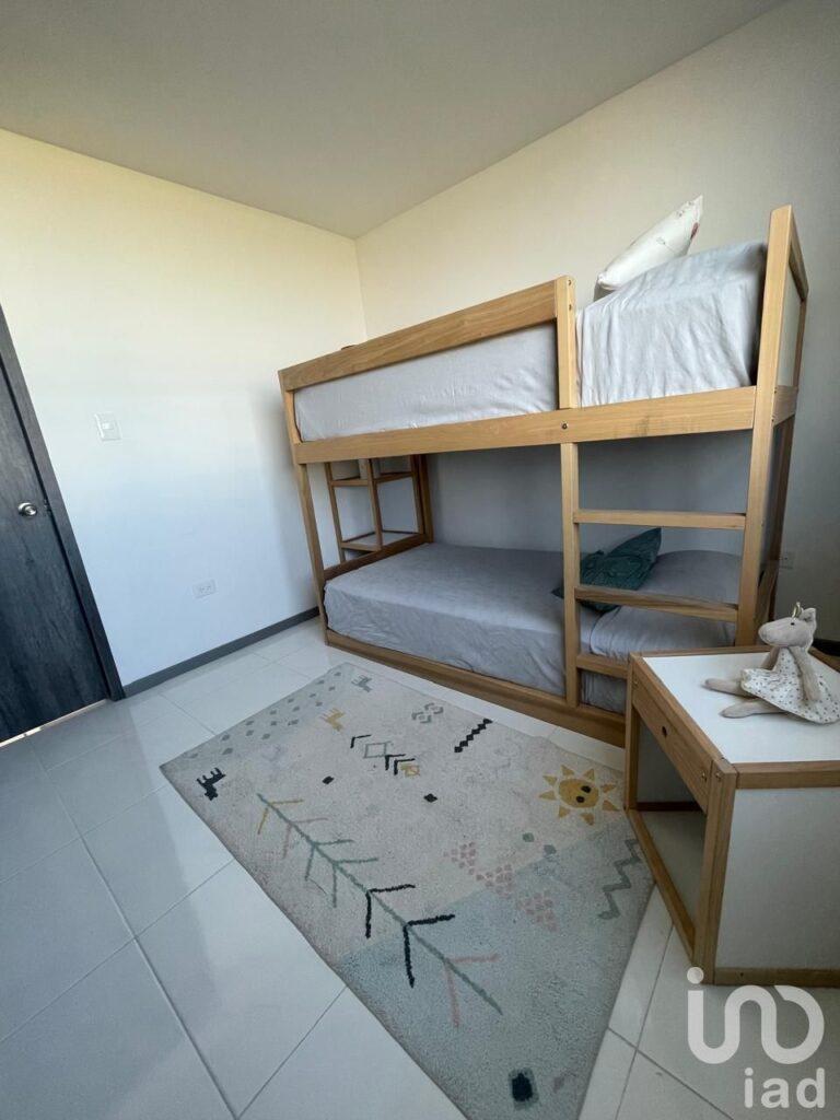 CASA EN VENTA CON RECÁMARA Y BAÑO COMPLETO EN PLANTA BAJA CERCA DE VOLKSWAGUEN