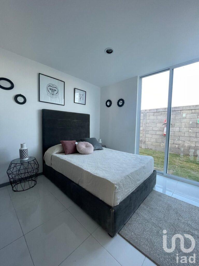 CASA EN VENTA CON RECÁMARA Y BAÑO COMPLETO EN PLANTA BAJA CERCA DE VOLKSWAGUEN