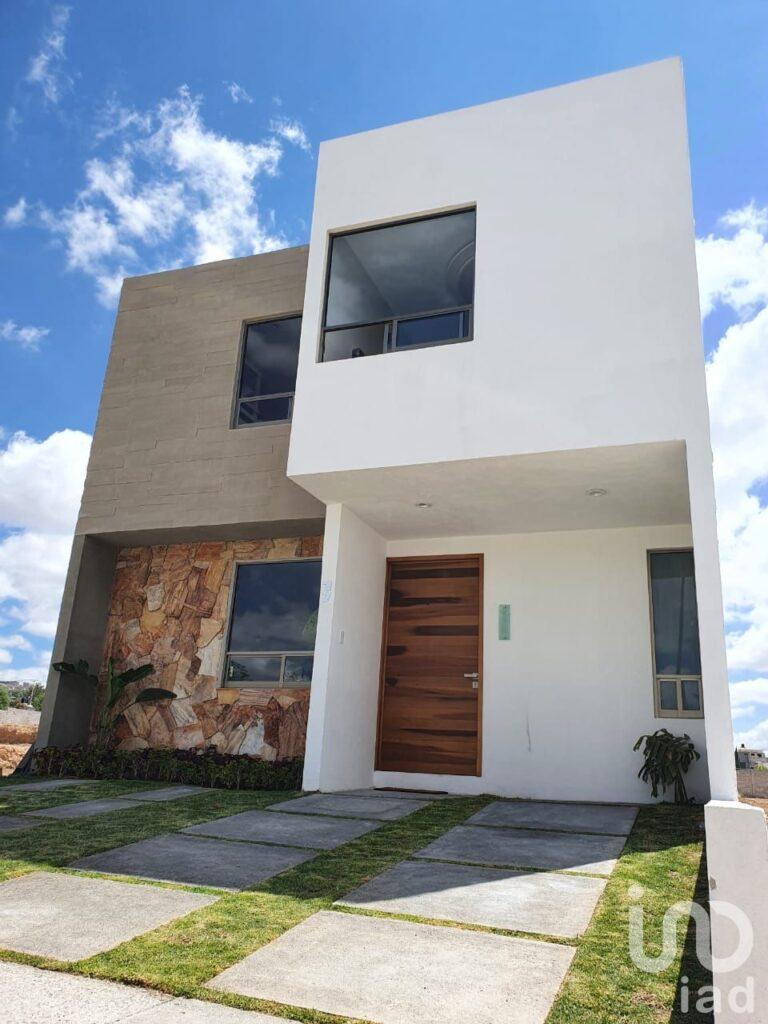ESTRENE CASA  MAGNOLIA PLUS EN FRACCIONAMIENTO "LA RESERVA RESIDENCIAL" EN  PACHUCA, HIDALGO.