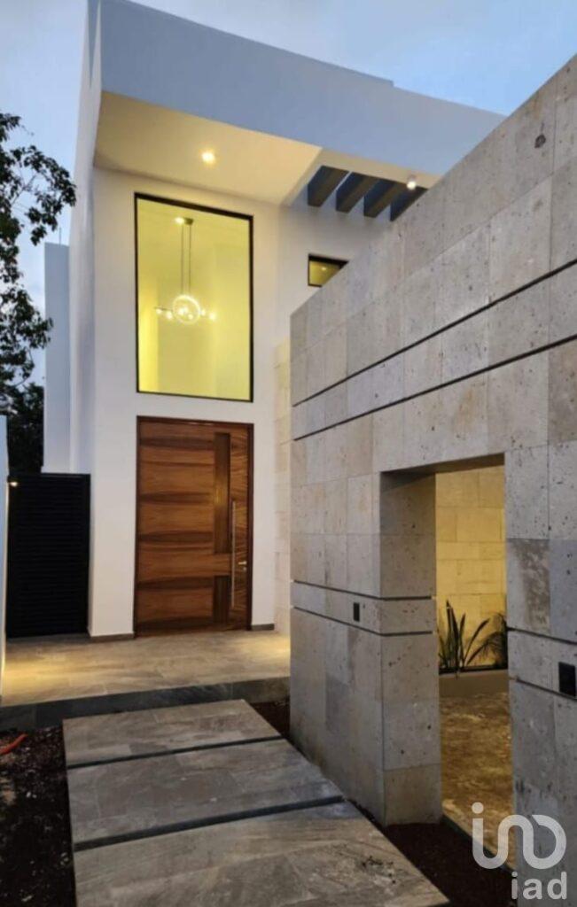 Residencia en Venta, Lagos del Sol, 4 rec, alberca, acabados de lujo