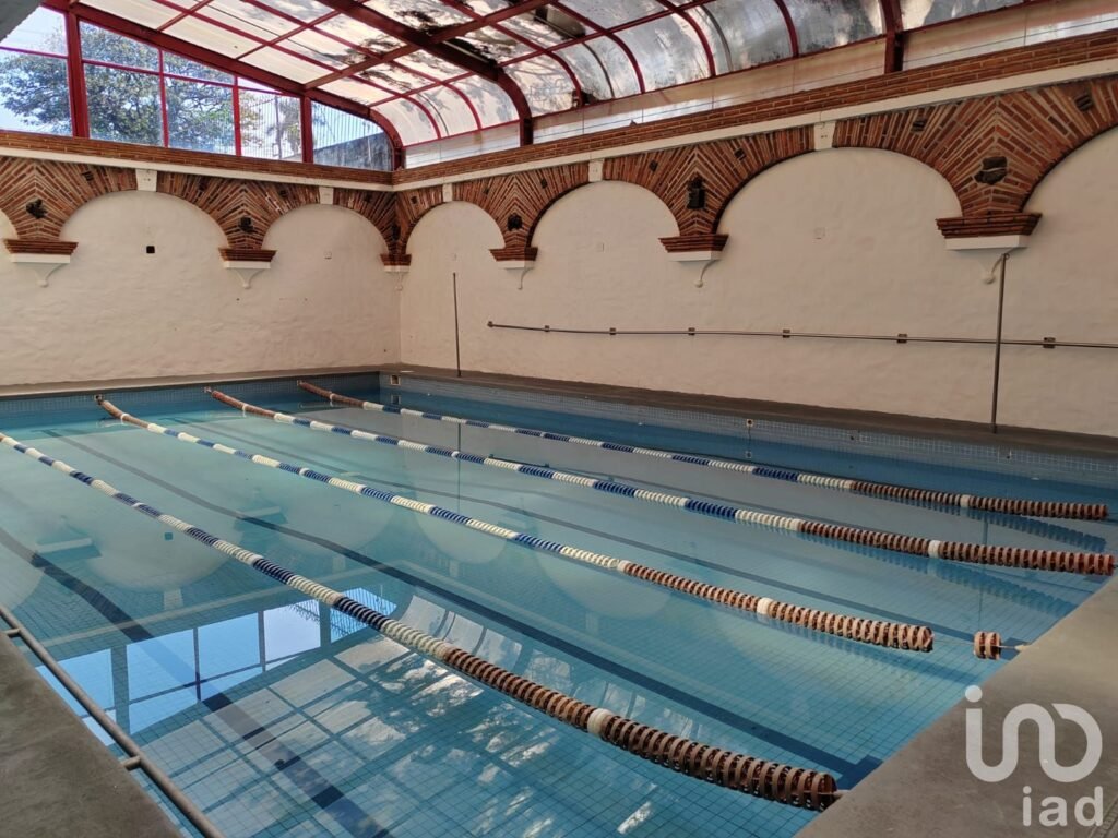 Oportunidad Comercial en Renta – Local en Vista Hermosa, Perfecto para Acuática