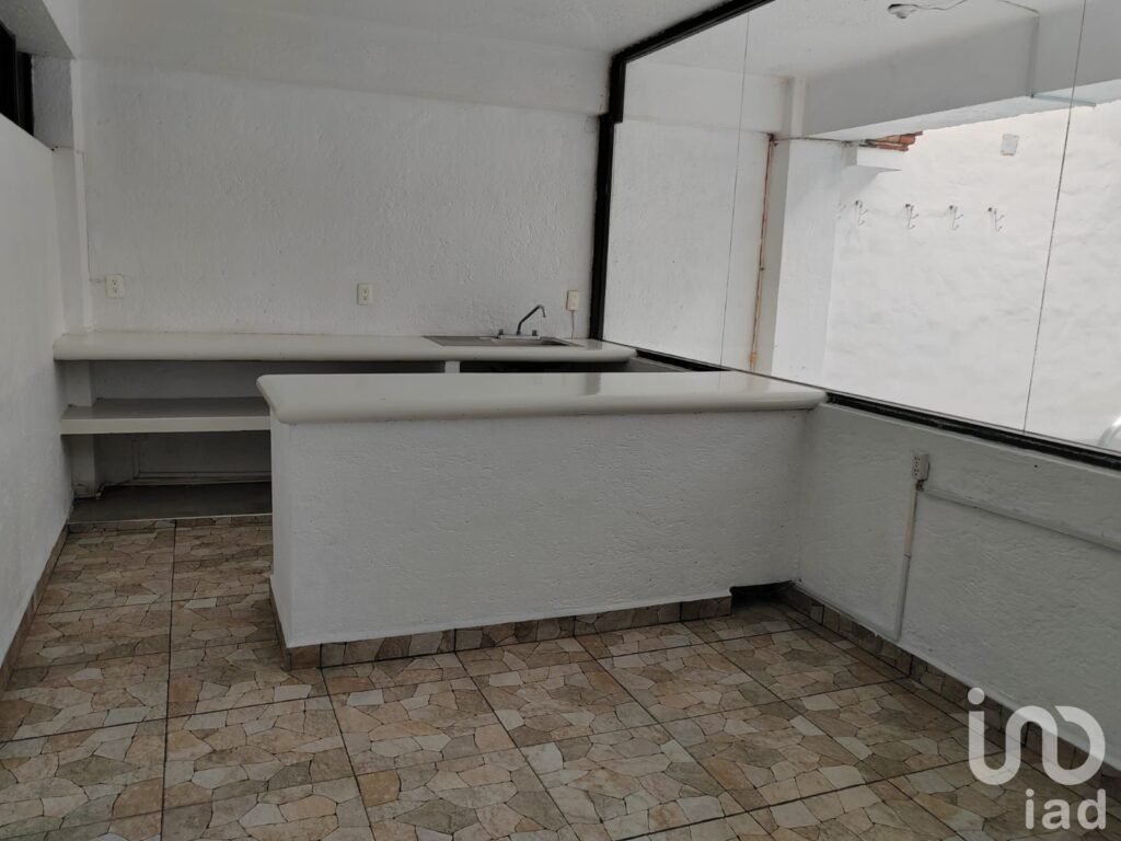 Oportunidad Comercial en Renta – Local en Vista Hermosa, Perfecto para Acuática