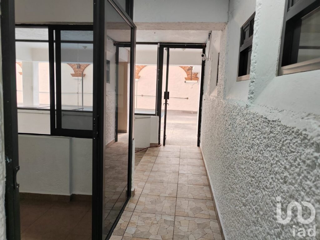 Oportunidad Comercial en Renta – Local en Vista Hermosa, Perfecto para Acuática