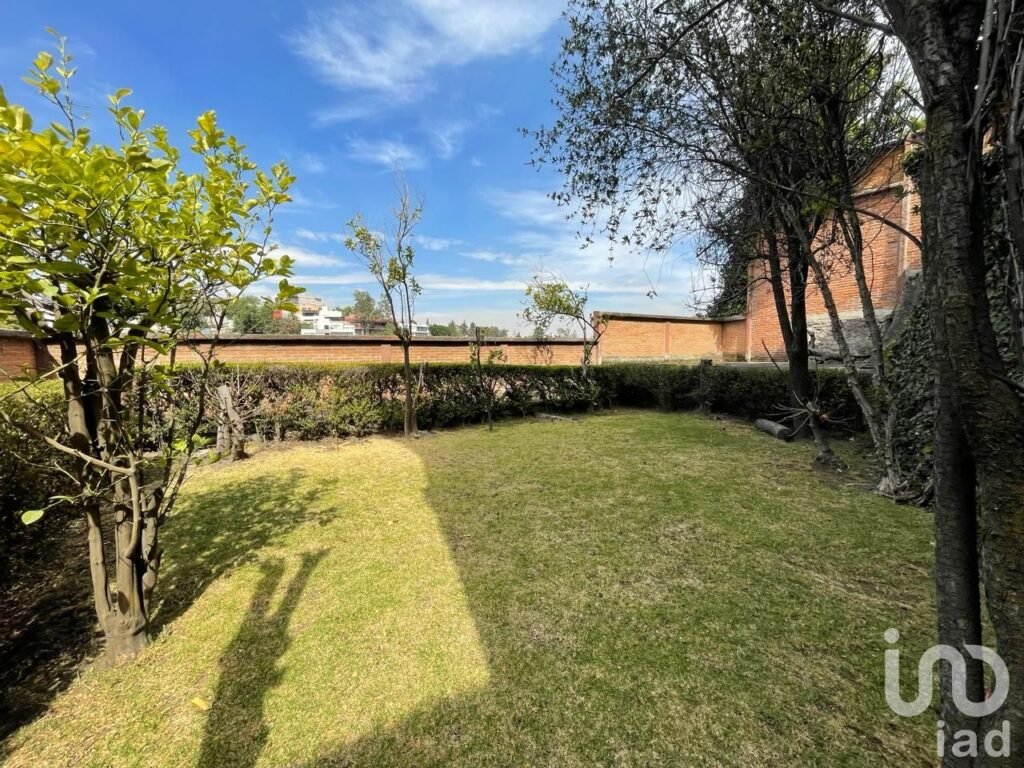 Casa en venta en Bosques de Las Lomas 1a Sección, Miguel Hidalgo, Ciudad de México