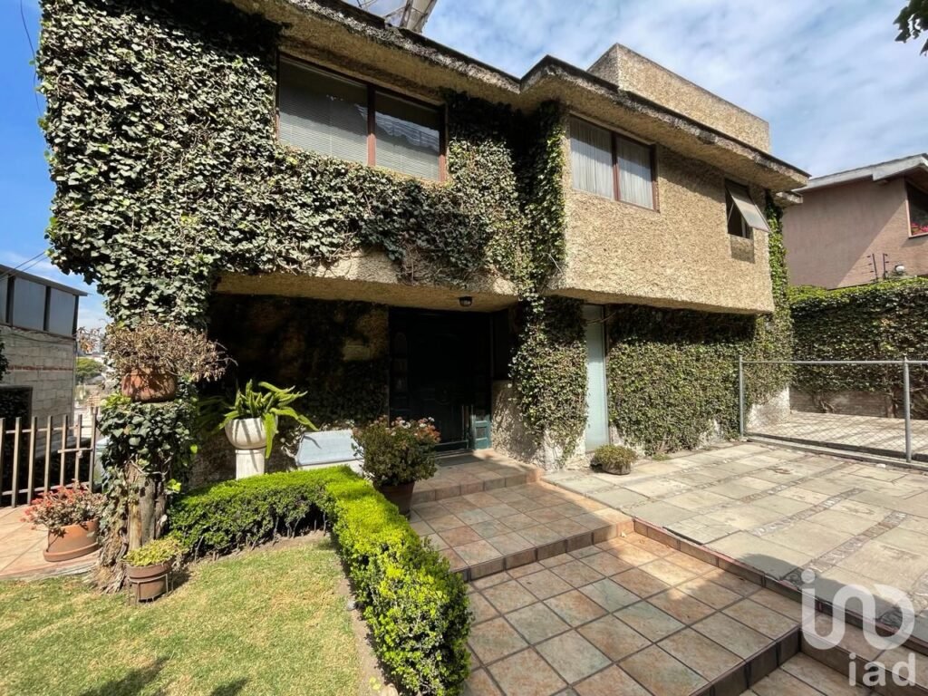 Casa en venta en Bosques de Las Lomas 1a Sección, Miguel Hidalgo, Ciudad de México