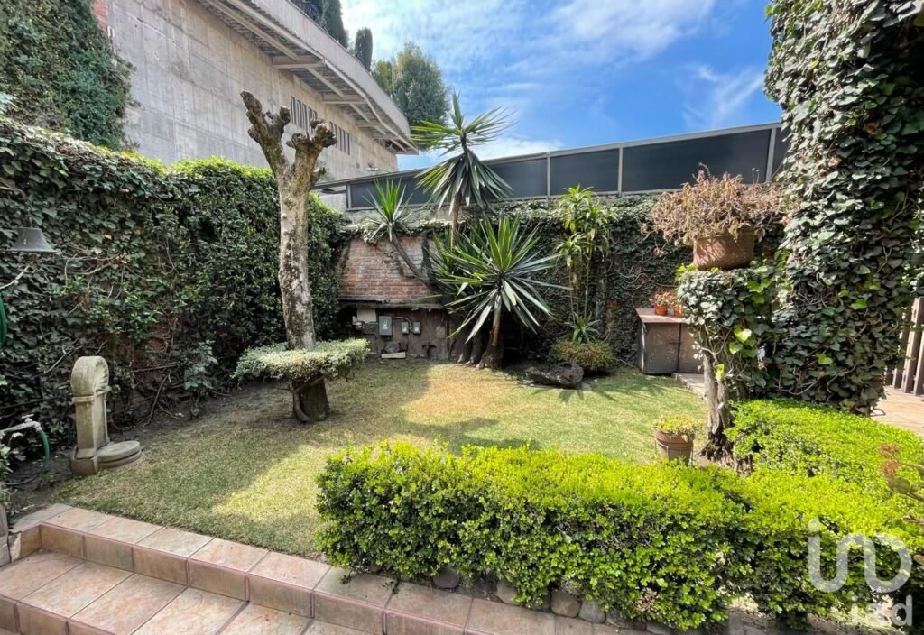 Casa en venta en Bosques de Las Lomas 1a Sección, Miguel Hidalgo, Ciudad de México