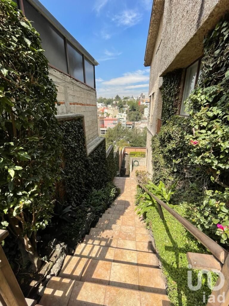 Casa en venta en Bosques de Las Lomas 1a Sección, Miguel Hidalgo, Ciudad de México