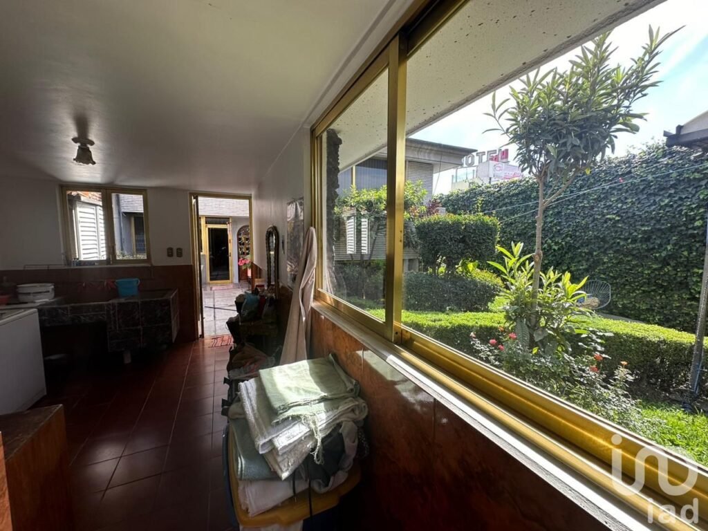 CASA EN VENTA  AMPLIA Y CON HERMOSO JARDIN  ZONA SAN FELIPE HUEYOTLIPAN