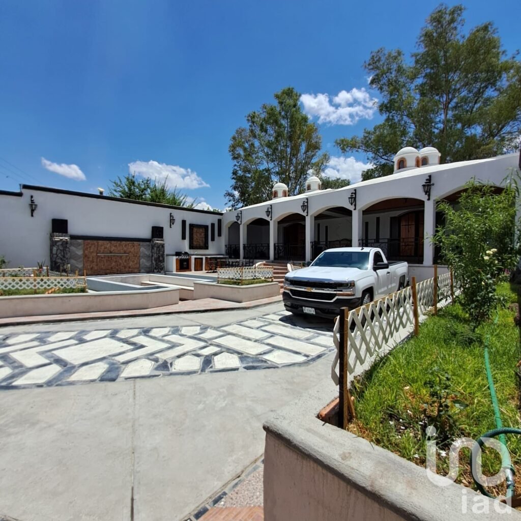CASA EN VENTA EN MONTORO AGUASCALIENTES CERCA DE NISSAN