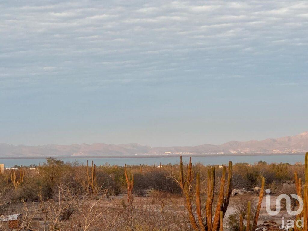 TERRENOS EN EL CENTENARIO CON VISTA AL MAR