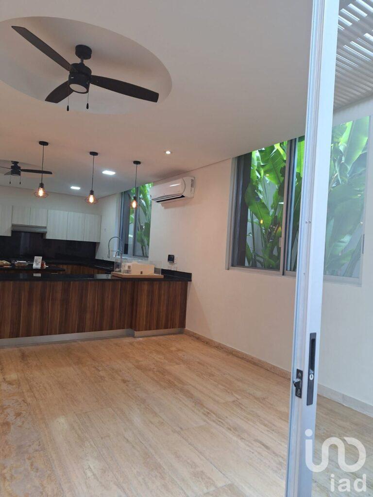 CASA EN VENTA PRIVADA NUUKAN MODELO JAGUAR EN CHOLUL, YUCATAN