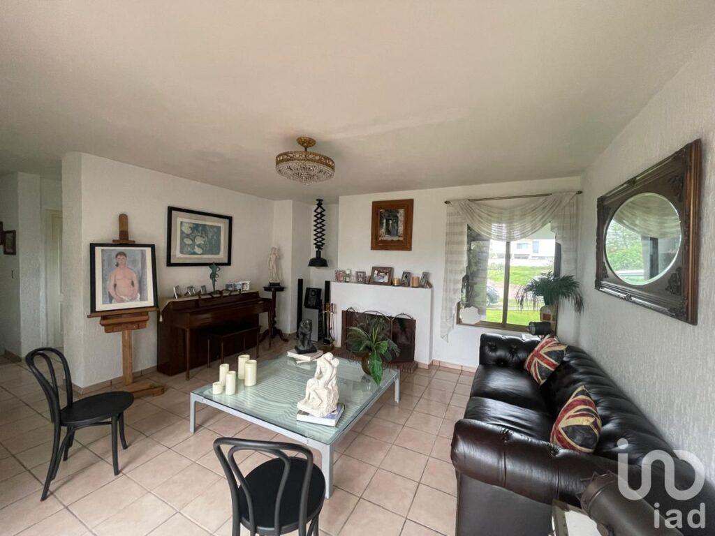 Casa en venta de una sola planta rodeada de jardin en Jardines del lago, Aguascalientes