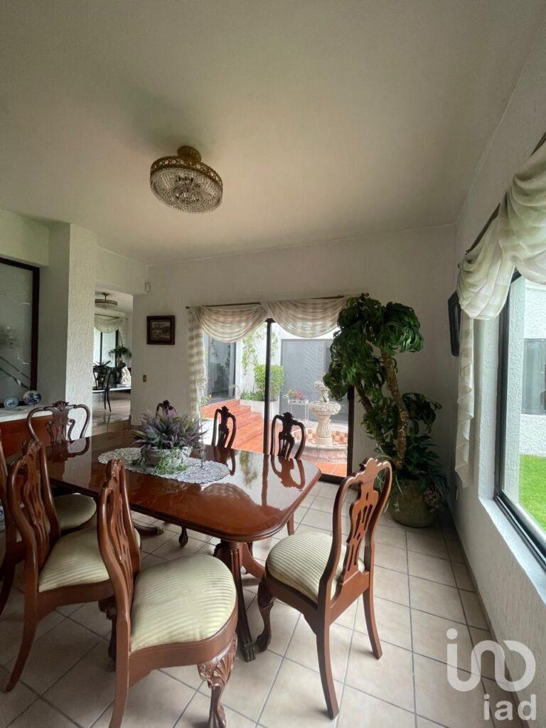 Casa en venta de una sola planta rodeada de jardin en Jardines del lago, Aguascalientes