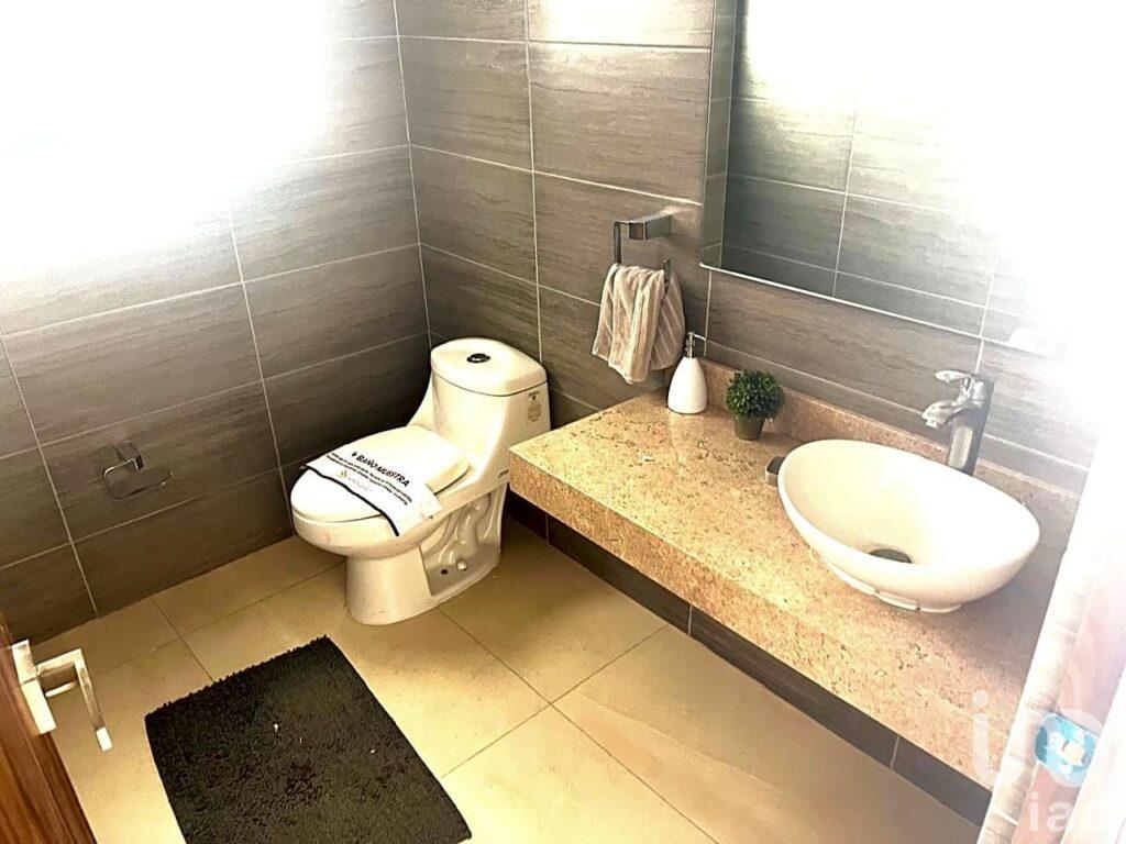 Casa en VENTA en Privada en zona de Pozos San Luis Potosí