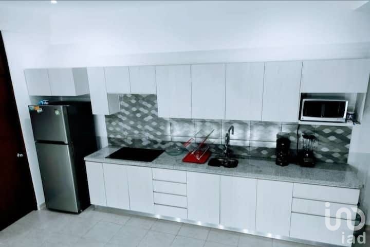 Casa Amueblada en Renta con Alberca y Amenidades – Playa del Carmen (Opción a Venta)