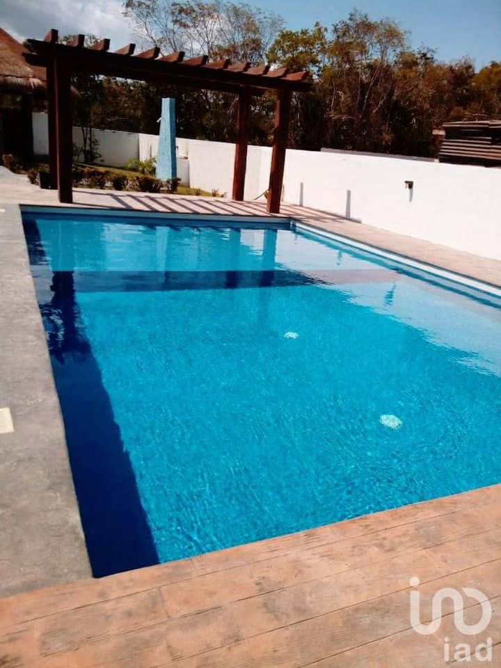 Casa Amueblada en Renta con Alberca y Amenidades – Playa del Carmen (Opción a Venta)