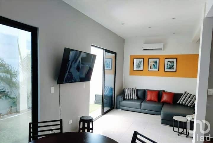 Casa Amueblada en Renta con Alberca y Amenidades – Playa del Carmen (Opción a Venta)