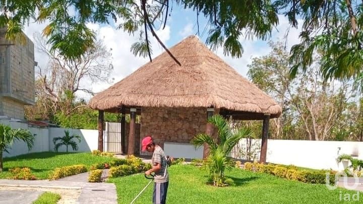 Casa Amueblada en Renta con Alberca y Amenidades – Playa del Carmen (Opción a Venta)