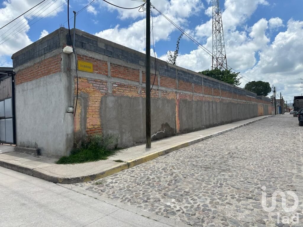 BODEGA VENTA EN BUENAVISTA DE PEÑUELAS AGUASCALIENTES DE 300 M2 Y SUPERFICIE DE TERRENO 1346 M2,