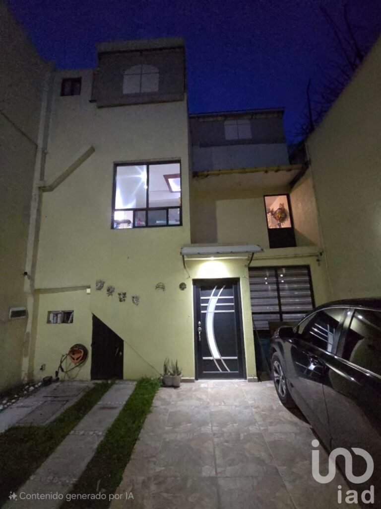 CASA EN VENTA EN VALLE DE ARAGON 3ra SECC.