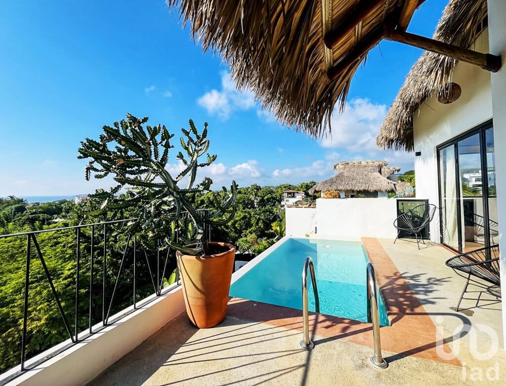 MODERNA CASA COSTERA en VENTA en LA PUNTA