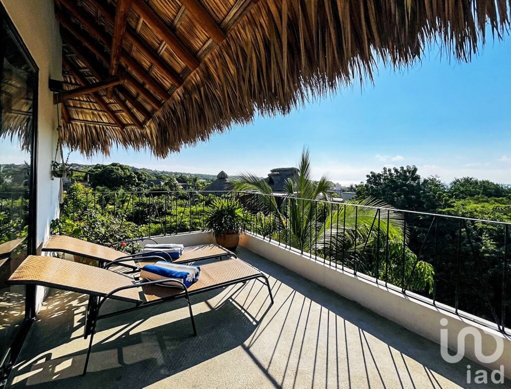 MODERNA CASA COSTERA en VENTA en LA PUNTA