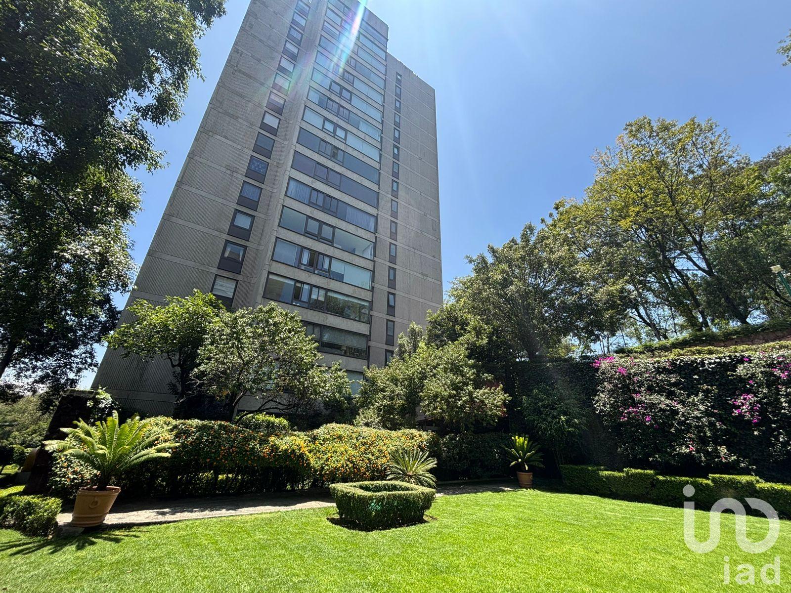 Se vende departamento en Corinto con hermosa vista Panoramica Av Paseo de las Palmas