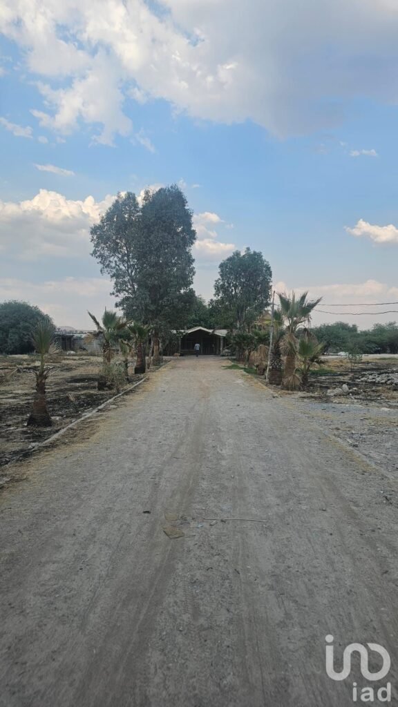 TERRENO EN RENTA QUERETARO BARDEADO