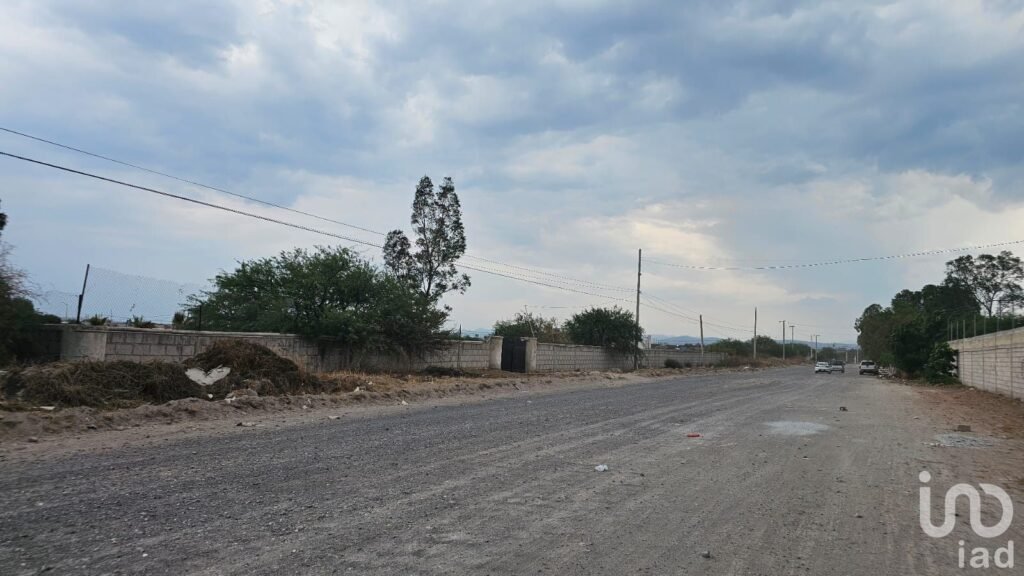 TERRENO EN RENTA QUERETARO BARDEADO - 2196330 terreno en renta terreno en renta queretaro bardeado 251107
