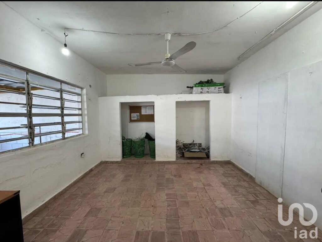 Venta Casa en Esquina, colonia San Damian.