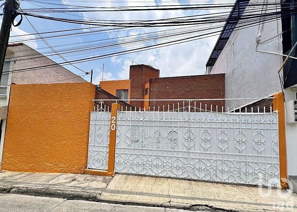 Casa en Venta en Santa Cruz del Monte, Naucalpan, Edo. Méx. Casa en Venta en Santa Cruz del Monte, Naucalpan, Edo. Méx.