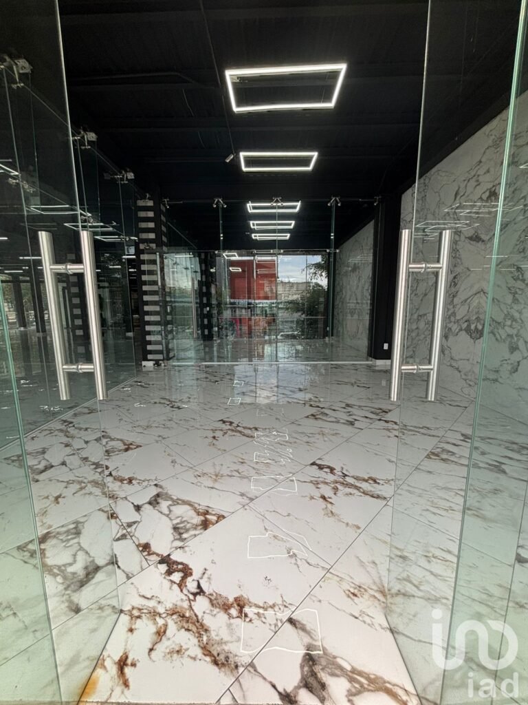 Renta de local comercial en la Col. Roma.