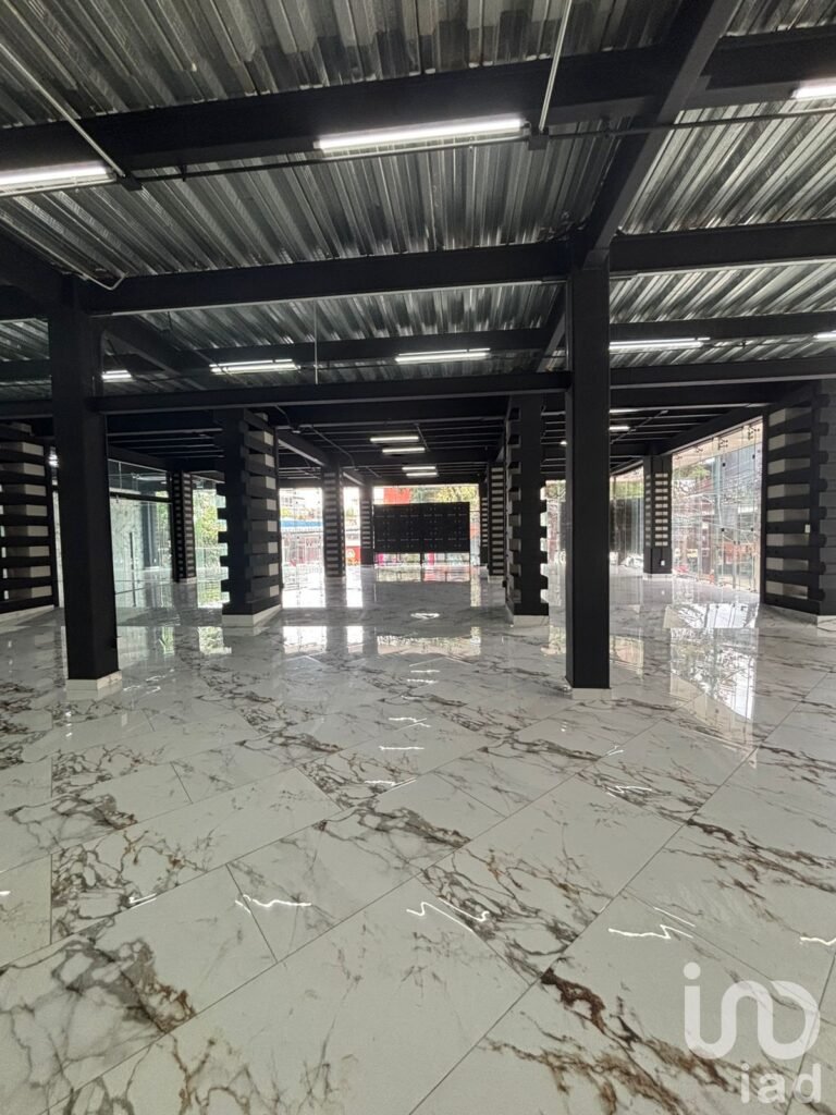 Renta de local comercial en la Col. Roma.