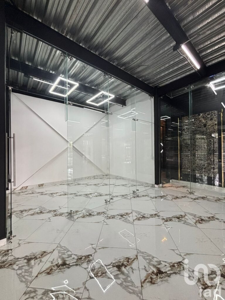 Renta de local comercial en la Col. Roma.