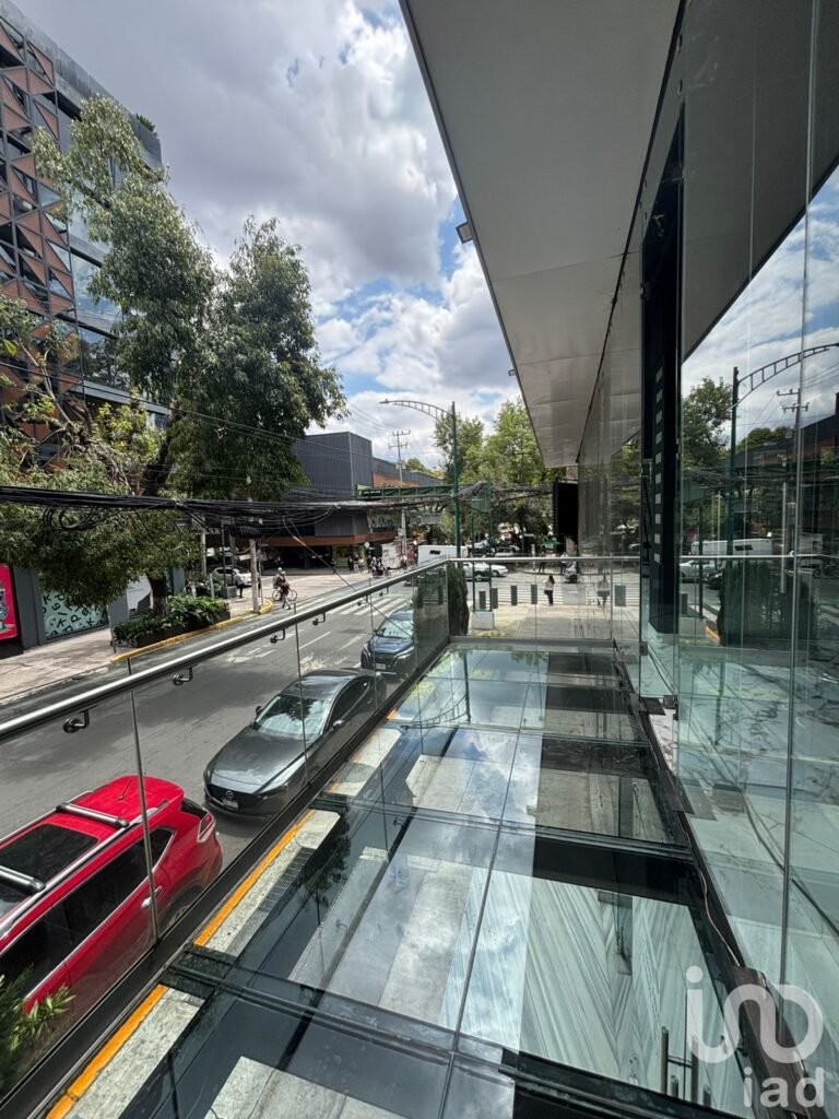 Renta de local comercial en la Col. Roma.