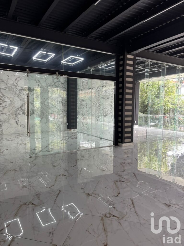 Renta de local comercial en la Col. Roma.