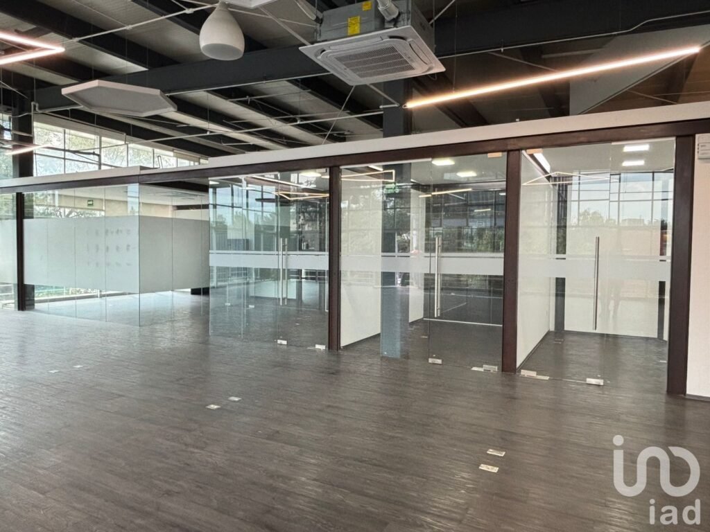 Se renta oficina en la Col. Roma.