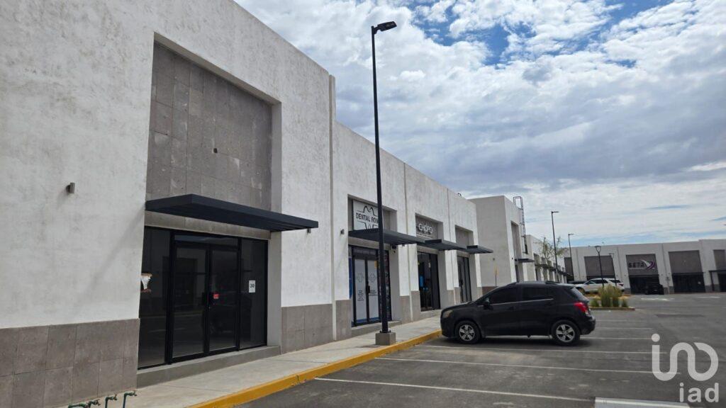 Locales comerciales en Venta, Plaza Comercial a 5 minutos de Puente Zaragoza, Cd Juarez