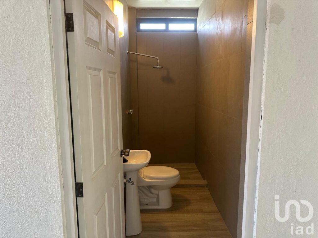 OFICINAS EN RENTA EN BOULEVARD SIGLO XXI NORTE PONIENTE, AGUASCALIENTES.