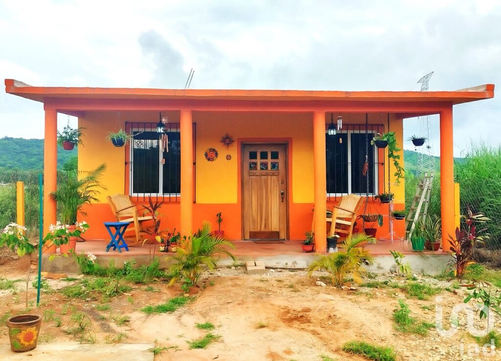 CASA ACOGEDORA EN BARRA DE NAVIDAD, PUERTO ESCONDIDO